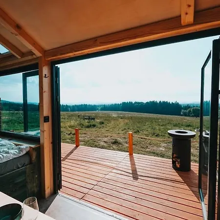 Tiny House Rakosnicek شقة Malsin